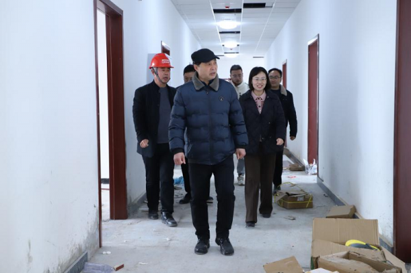 校领导深入学校新建图书馆工程视察调研