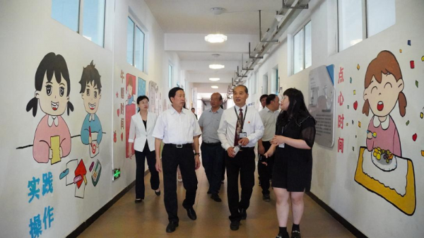 年检专家组到校开展2023年度检查工作