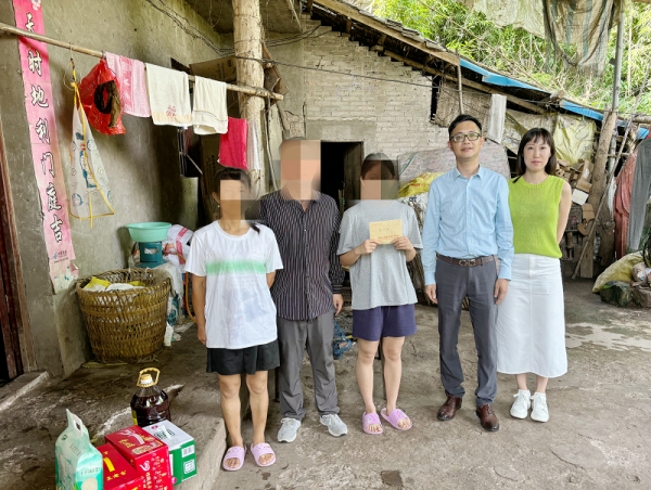 【二级学院动态】“应职温度·传递不息”——教育学院开展暑期精准资助家访活动