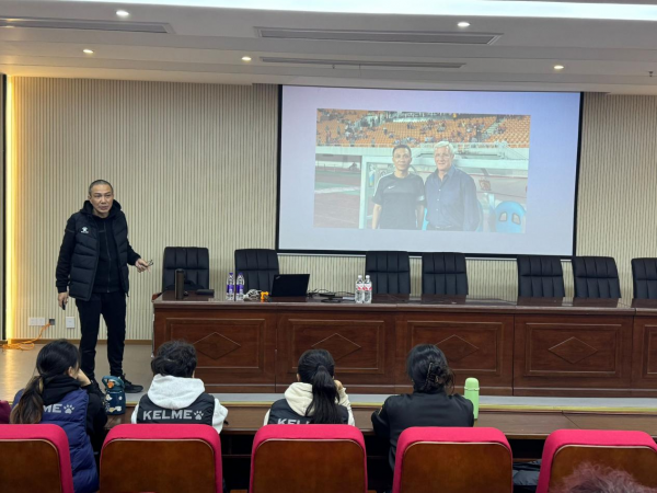 2024年重庆市足球运动管理中心国家三级足球裁判培训班（十二期）在学校结班