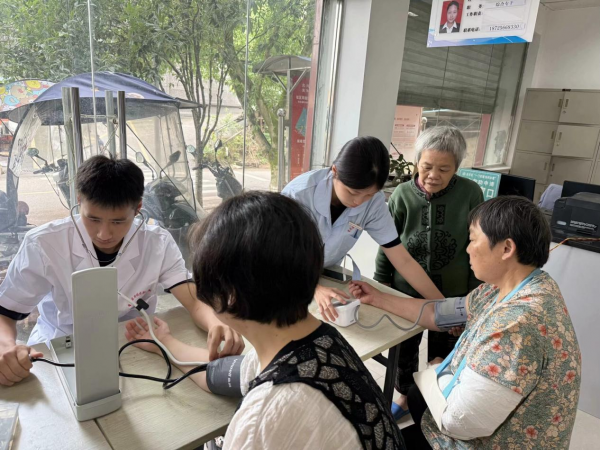 【二级学院动态】“校社携手护健康，党建结对启新程”学校健康产业学院与牟山社区开展党建结对共建活动