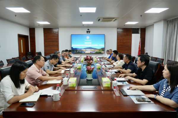 学校“重走行知路小分队”在杭州科技职业学院考察交流