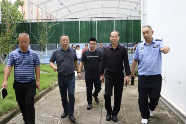 严把安全关口，筑牢安全防线——节前宿舍安全隐患排查