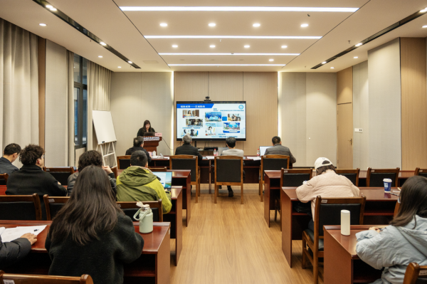 学校召开市级教改项目开题、结项评审会