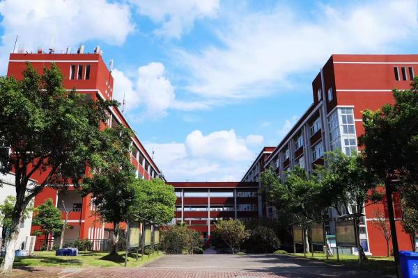 教学大楼 (4).jpg